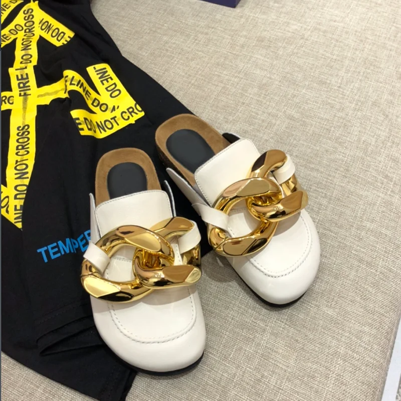 2021 summer niche shoes metal chain detachable two-wear Baotou flat foot lazy black and white slippers female
2021 summer niche shoes metal chain detachable two-wear Baotou flat foot lazy black and white slippers female