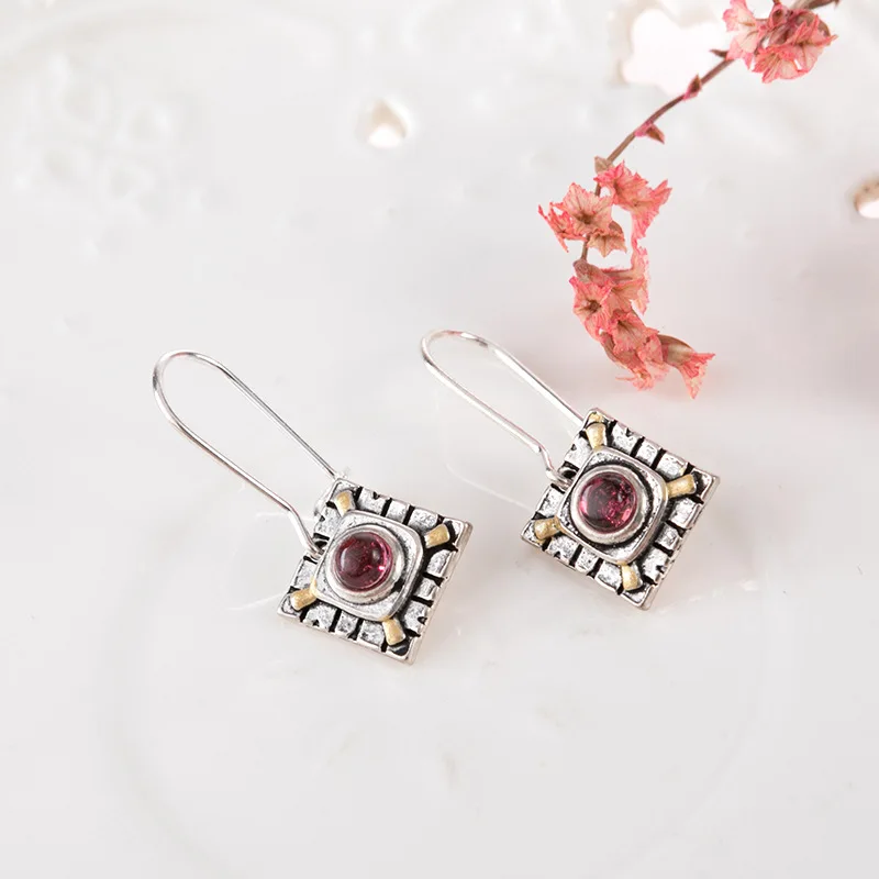 Vintage Antique Silver Color Square Earring Charm Pendant Bohemian Punk Dangle Earrings For Women Creative Drop Red Jewelry
Vintage Antique Silver Color Square Earring Charm Pendant Bohemian Punk Dangle Earrings For Women Creative Drop Red Jewelry