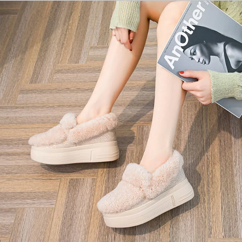 Women's plush cotton shoes women's snow boots women's wool outer shoes women's high-heeled shoes and women's thermal shoes
Women's plush cotton shoes women's snow boots women's wool outer shoes women's high-heeled shoes and women's thermal shoes