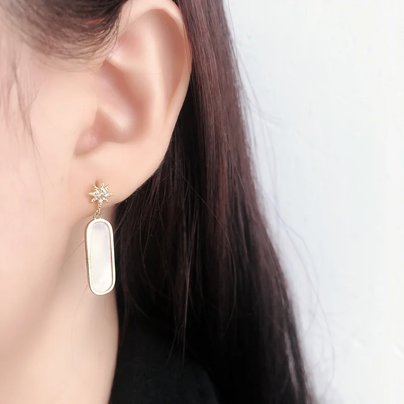 1Pair Fashion Piercing 925 Sterling Silver Earrings for Women 2020 Trend Jewelry Square White Shell Stone Pendant Earrings 
1Pair Fashion Piercing 925 Sterling Silver Earrings for Women 2020 Trend Jewelry Square White Shell Stone Pendant Earrings