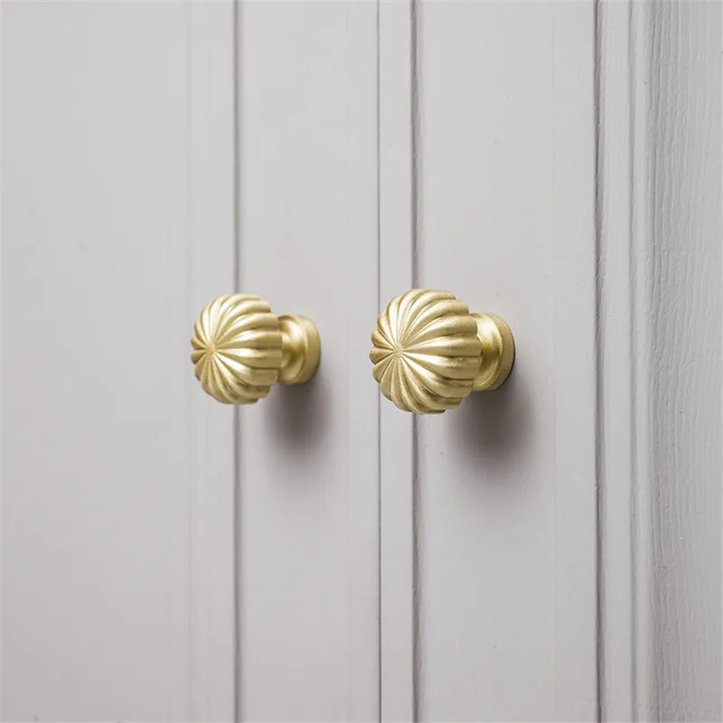 Bonjean Solid Brass Handle Golden Round Flower Cabinet Door Knob Drawer Cupboard Wardrobe Pulls Handmade Furniture Knobs
Bonjean Solid Brass Handle Golden Round Flower Cabinet Door Knob Drawer Cupboard Wardrobe Pulls Handmade Furniture Knobs