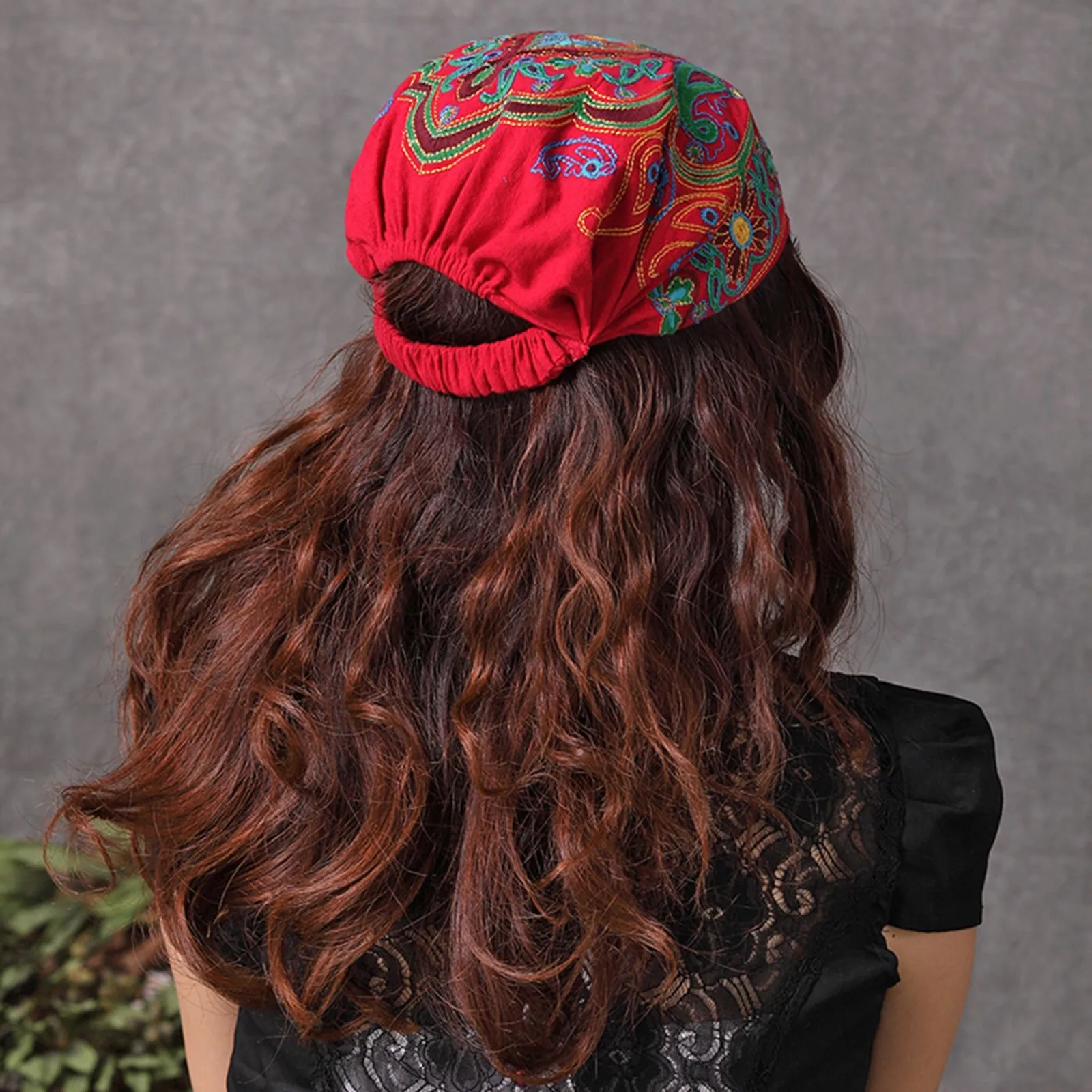 Women Cycling Turban Cap Vintage Ethnic Style Cap Winter Embroidery Flowers Bandanas Hat Fashion Female Beanies Hats Headwrap
Women Cycling Turban Cap Vintage Ethnic Style Cap Winter Embroidery Flowers Bandanas Hat Fashion Female Beanies Hats Headwrap