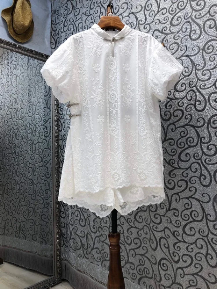High Quality Short Sets 2021 Summer Clothing Suits Women Allover Exquisite Embroidery Short Sleeve Tops Blouse+White Khaki Short
High Quality Short Sets 2021 Summer Clothing Suits Women Allover Exquisite Embroidery Short Sleeve Tops Blouse+White Khaki Short
