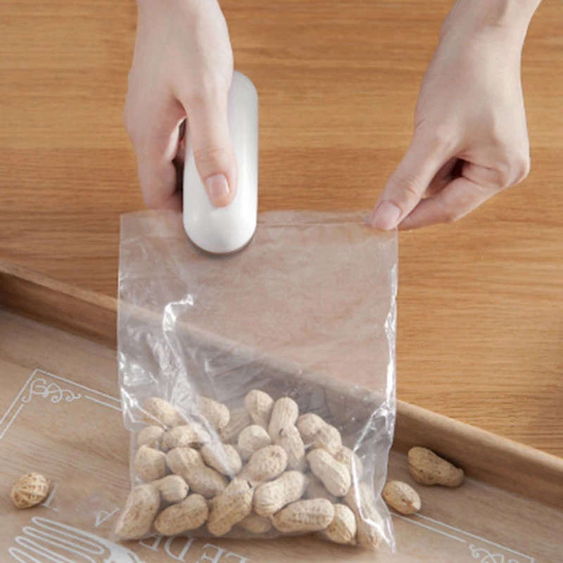 2Pcs Mini Bag Sealer 2 In 1 Heat Sealer and Cutter Handheld Portable Bag Resealer Sealer for Food Storage
2Pcs Mini Bag Sealer 2 In 1 Heat Sealer and Cutter Handheld Portable Bag Resealer Sealer for Food Storage
