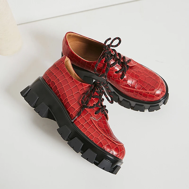 Women's genuine leather Stone pattern lace-up flats thick sole platform female comfortable footwear high quality shoes for women
Women's genuine leather Stone pattern lace-up flats thick sole platform female comfortable footwear high quality shoes for women