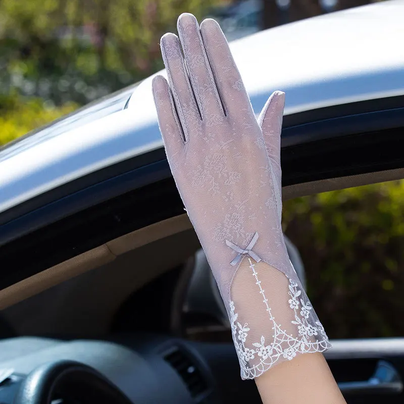 Fashion Ice Silk Female Gloves Lace Driving Sexy Summer Women Gloves UV Sunscreen Short Sun Of Thin Touch Screen Lady Glove
Fashion Ice Silk Female Gloves Lace Driving Sexy Summer Women Gloves UV Sunscreen Short Sun Of Thin Touch Screen Lady Glove