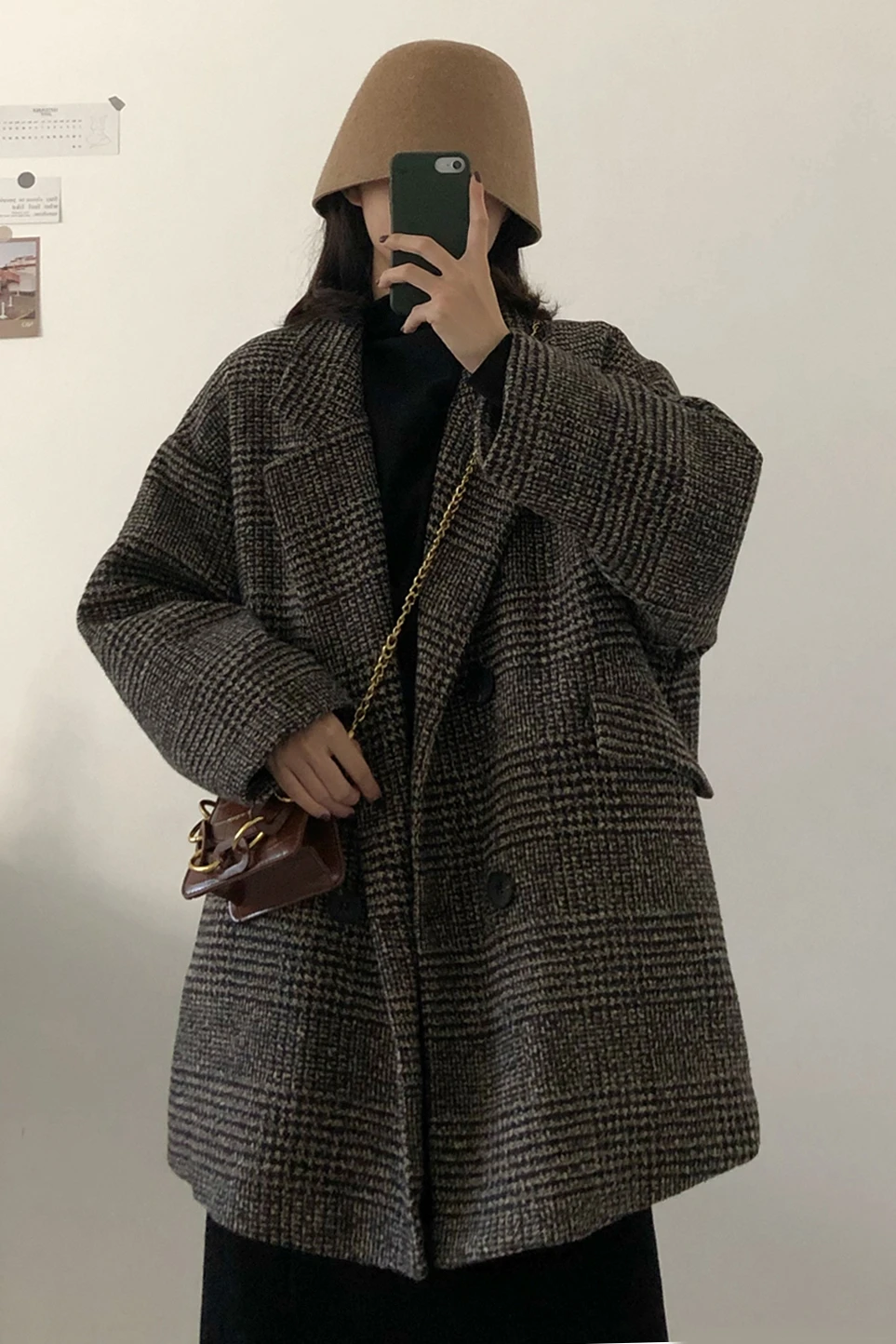 Plaid woolen coat women autumn and winter new thick warm suit collar retro chic woolen coat women blazer feminino
Plaid woolen coat women autumn and winter new thick warm suit collar retro chic woolen coat women blazer feminino
