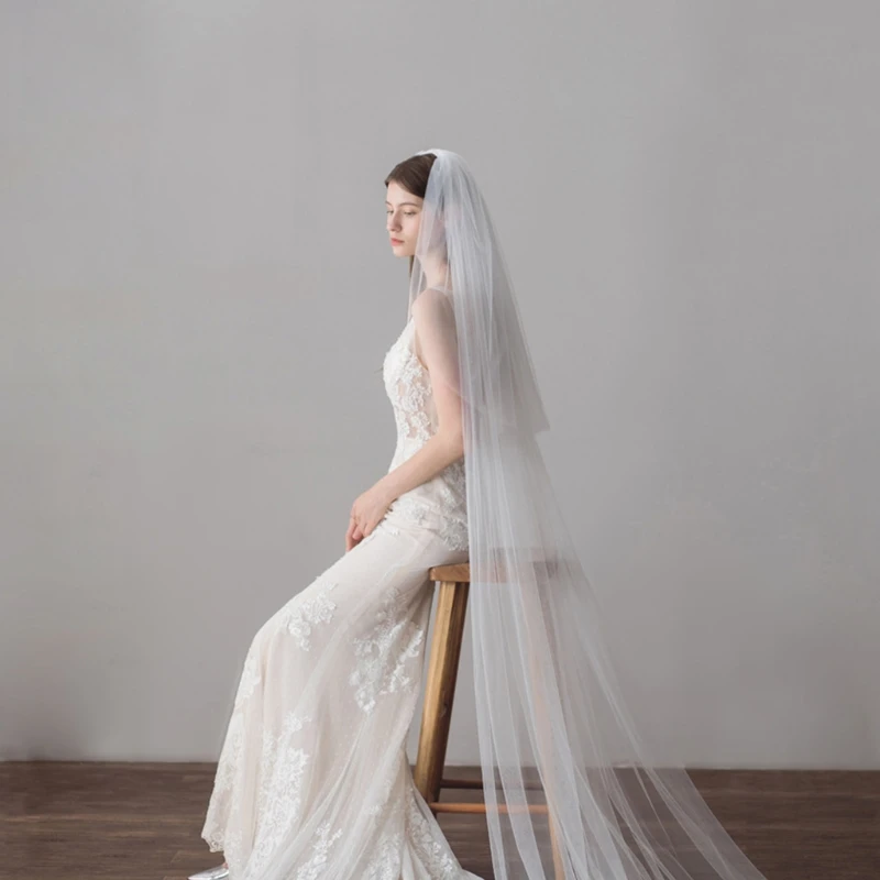 Wedding Bridal Veil with Comb Classic Hair Accessories for Bride Double Layers Illusion Tulle Chapel Veils for Cosplay
Wedding Bridal Veil with Comb Classic Hair Accessories for Bride Double Layers Illusion Tulle Chapel Veils for Cosplay
