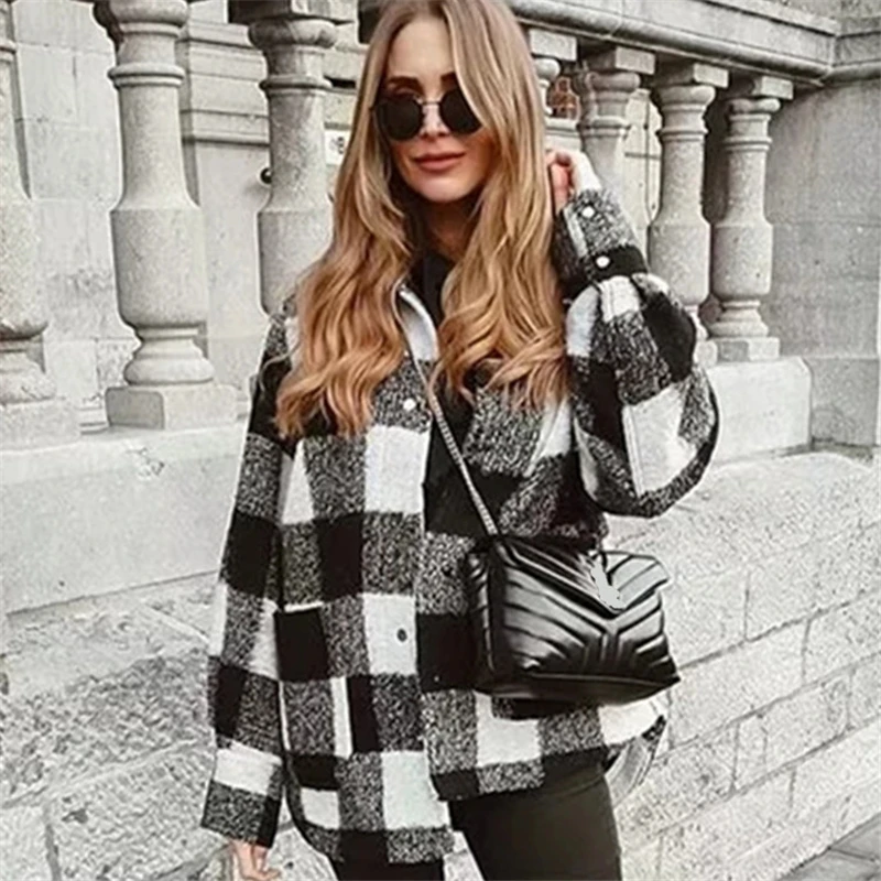 New style shirt style ladies woolen coat autumn and winter new fashion black and white plaid coat coat
New style shirt style ladies woolen coat autumn and winter new fashion black and white plaid coat coat