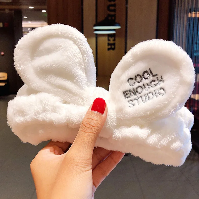 2022 Wash Hair Holder Hairbands Soft Warm Coral Fleece Bow Animal Women Girls Turban Fashion Hair Accessories
2022 Wash Hair Holder Hairbands Soft Warm Coral Fleece Bow Animal Women Girls Turban Fashion Hair Accessories