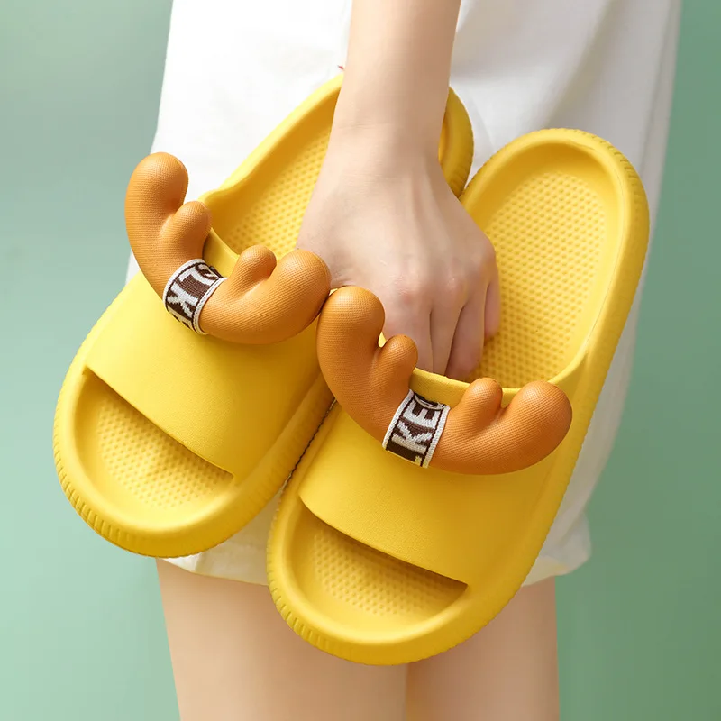2021 spring and summer slippers EVA antler leakage home indoor bathroom male and female parent-child cool slippers
2021 spring and summer slippers EVA antler leakage home indoor bathroom male and female parent-child cool slippers