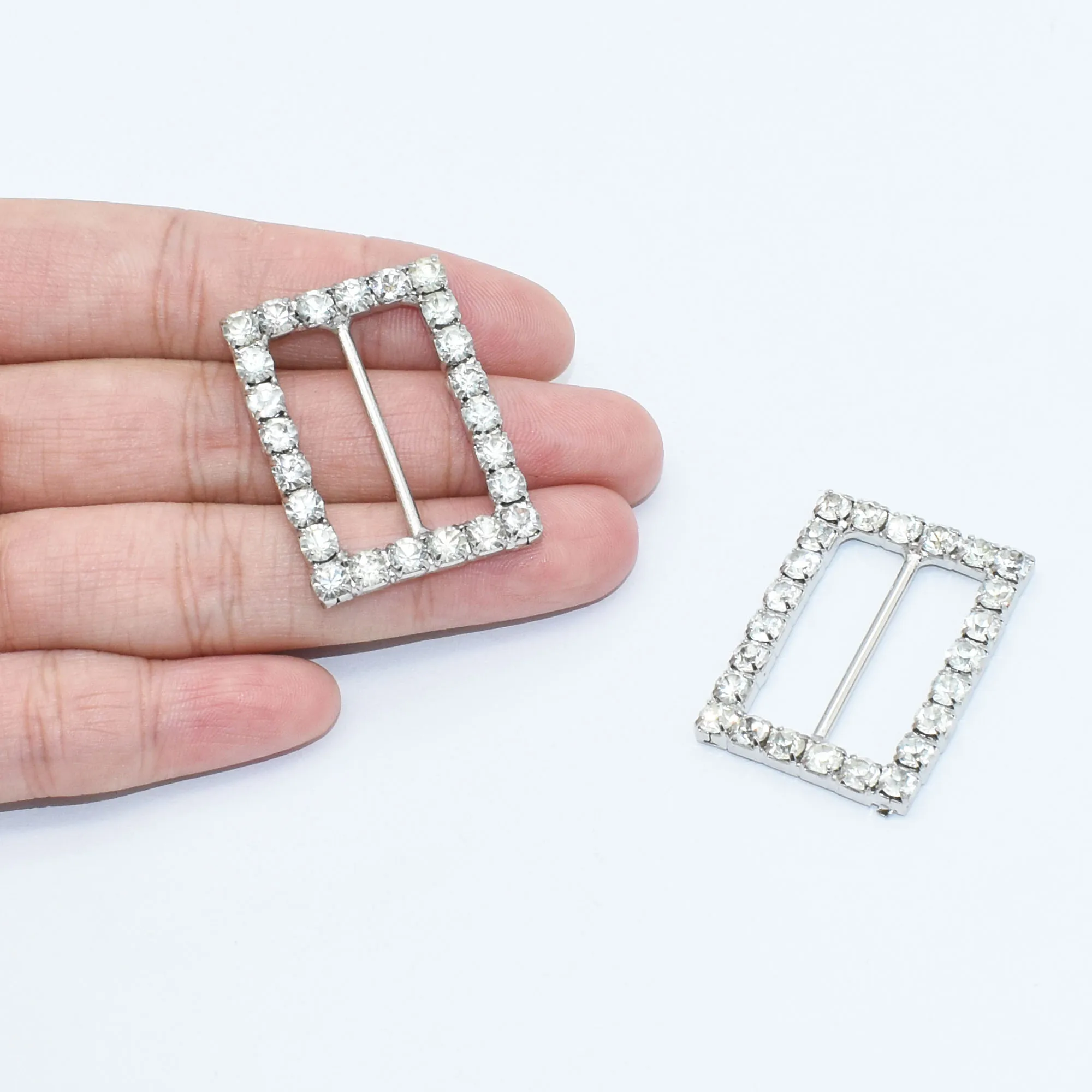 1'' Pearl Sliders Buckle Sliver Belt Buckle Adjustable Metal Buckle Purse Buckles Bag Strap Buckle Handbag Webbing Hardware 4PCS
1'' Pearl Sliders Buckle Sliver Belt Buckle Adjustable Metal Buckle Purse Buckles Bag Strap Buckle Handbag Webbing Hardware 4PCS