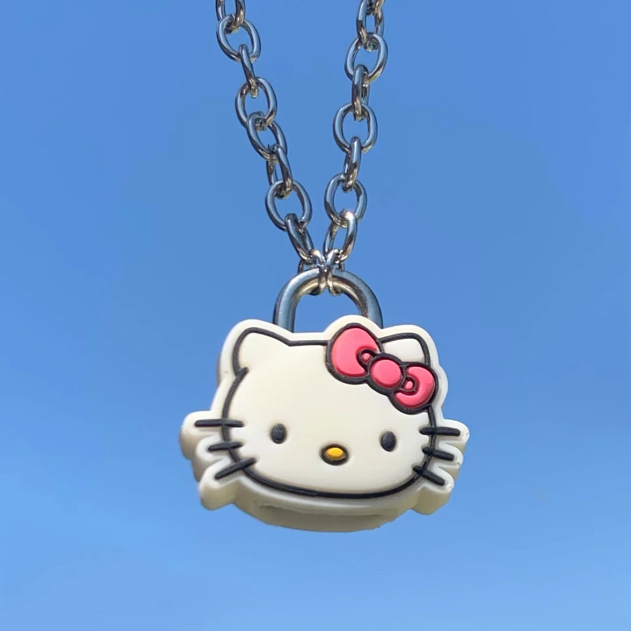 Harajuku collarbone chain Choker retro short chain choker choker simple street personality KT cat necklace
Harajuku collarbone chain Choker retro short chain choker choker simple street personality KT cat necklace