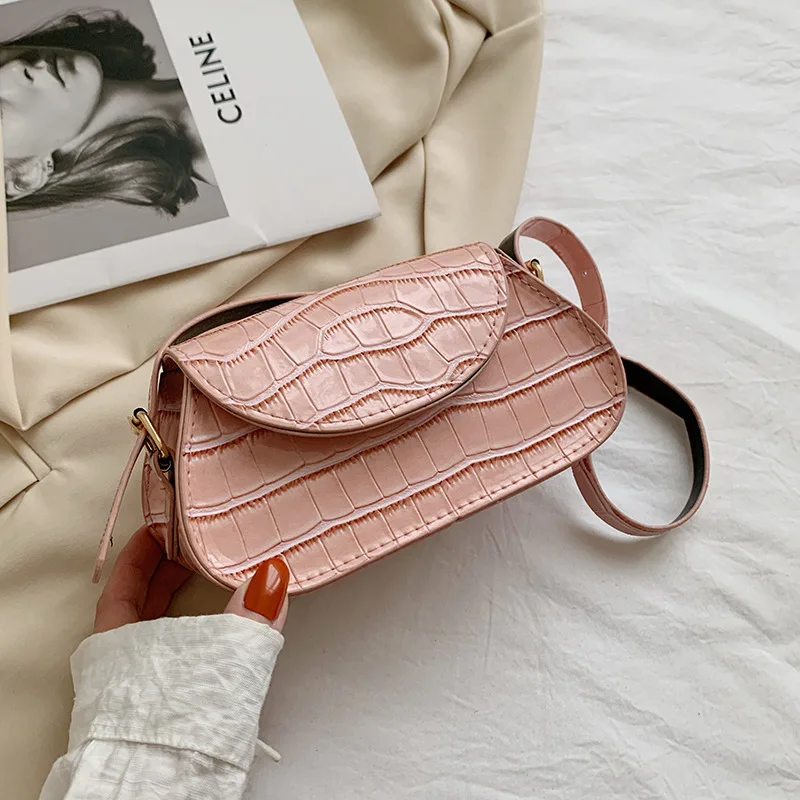 Popular Crocodile Pattern Handbags New Fashion PU Leather Shoulder Bags for Women 2022 Leather Textured Buckle Underarm Bags
Popular Crocodile Pattern Handbags New Fashion PU Leather Shoulder Bags for Women 2022 Leather Textured Buckle Underarm Bags