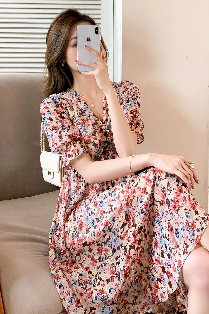 COIGARSAM Floral Print Women dress Summer Chiffon High Waist V-Neck Dresses Red 8108A
COIGARSAM Floral Print Women dress Summer Chiffon High Waist V-Neck Dresses Red 8108A