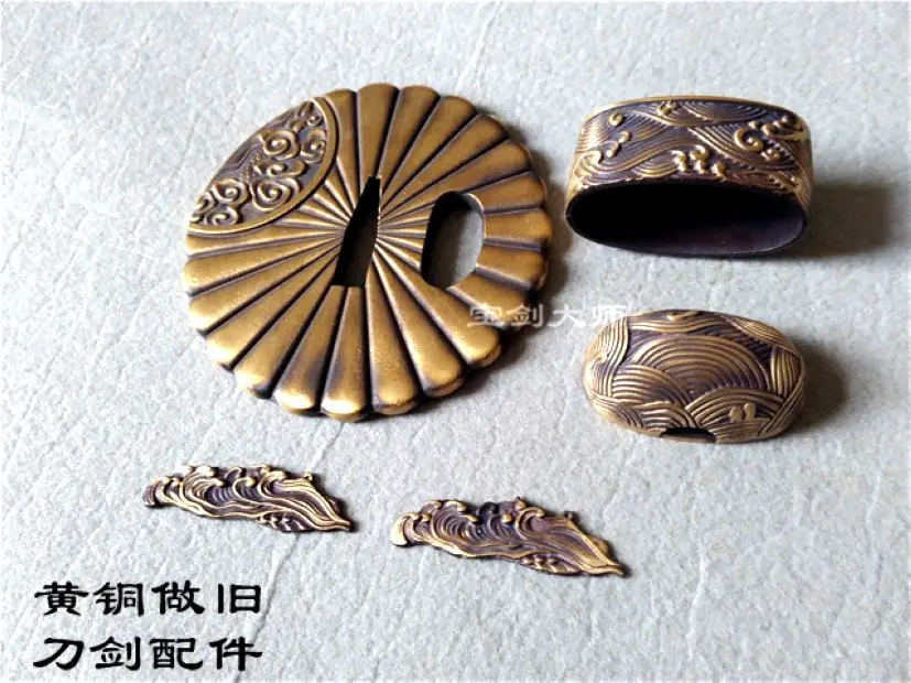 Forged Set Case Copper Tsuba Fitting Accessory For WUSHu Broadsword falchion SWORD Katana
Forged Set Case Copper Tsuba Fitting Accessory For WUSHu Broadsword falchion SWORD Katana