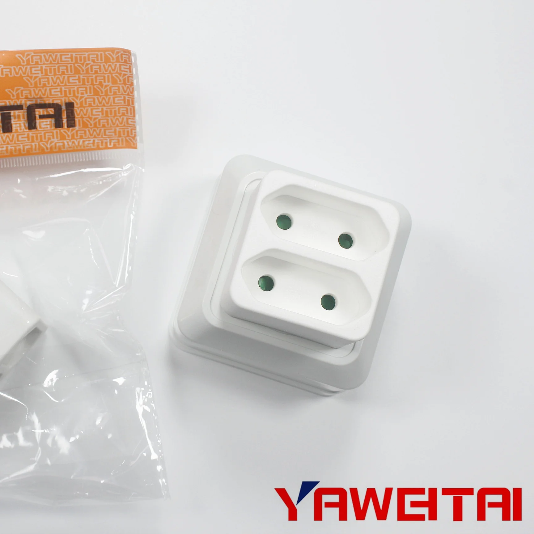 2pcs European Conversion Plug 2Pin 4.8mm Plug turn 4.0mm 2 Hole EU Socket Power Distribution Adapter Plug White 16A 250V Russian
2pcs European Conversion Plug 2Pin 4.8mm Plug turn 4.0mm 2 Hole EU Socket Power Distribution Adapter Plug White 16A 250V Russian