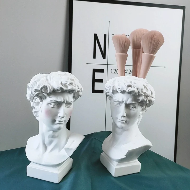 Modern Nordic Style Creative Portrait Vase Decoration Ornaments David Dressing Table Storage Bucket Home Decoration Accessories
Modern Nordic Style Creative Portrait Vase Decoration Ornaments David Dressing Table Storage Bucket Home Decoration Accessories