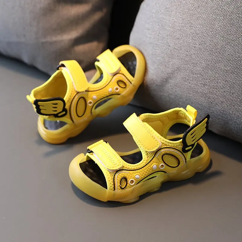 Children's sandals 2022new summer breathable sports and leisure microfiber leather boys beach shoes
Children's sandals 2022new summer breathable sports and leisure microfiber leather boys beach shoes