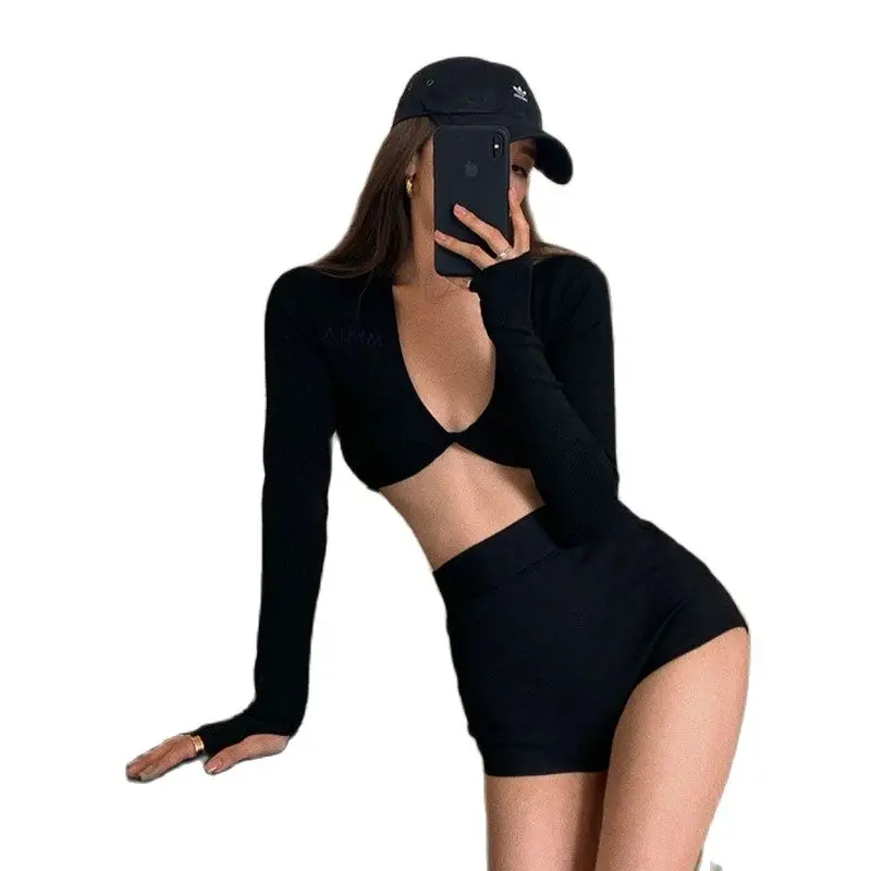 Europe and the United States cross big V-neck, low chest, high waist, navel, short long sleeve T-shirt, women's spring/summer
Europe and the United States cross big V-neck, low chest, high waist, navel, short long sleeve T-shirt, women's spring/summer