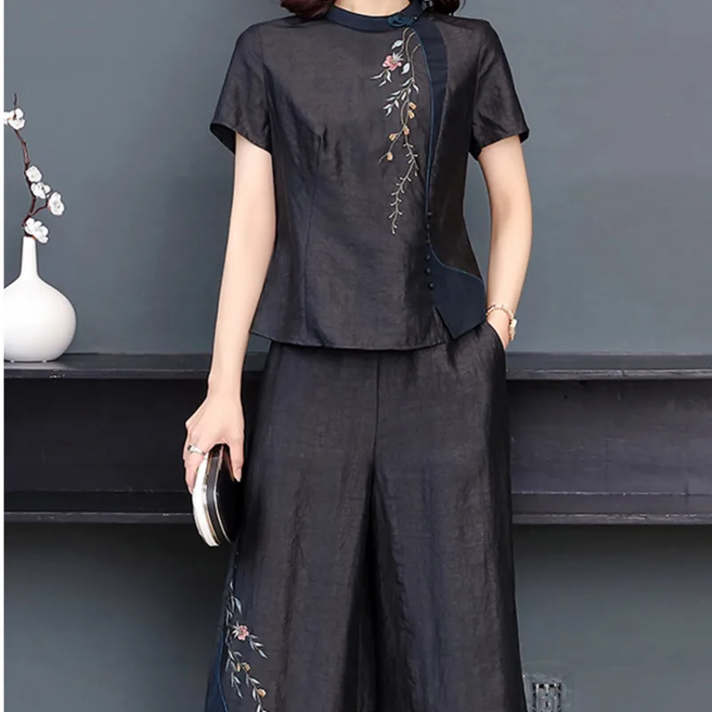 Two-piece Ladies Silk Suit Korean Version 2023 Summer New Fashion Summer Black Temperament Short-Sleeve Print Pullover Loose
Two-piece Ladies Silk Suit Korean Version 2023 Summer New Fashion Summer Black Temperament Short-Sleeve Print Pullover Loose
