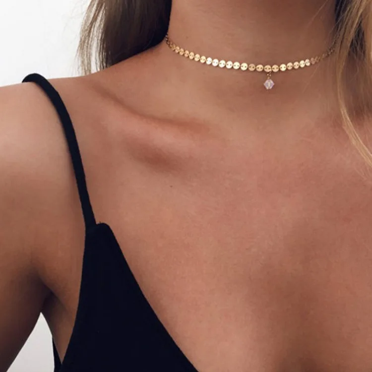 200pcs / lot hot selling classic fashion alloy disc crystal pendant short Choker neck chain
200pcs / lot hot selling classic fashion alloy disc crystal pendant short Choker neck chain