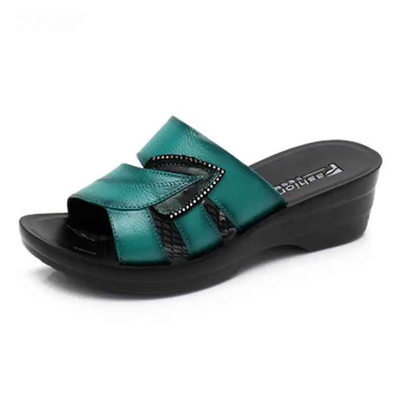 comemore 2021 Women Slippers Shoes Genuine Leather Casual Slides Women Summer Shoes Retro Solid Mother Shoes Wedges Flip Flops
comemore 2021 Women Slippers Shoes Genuine Leather Casual Slides Women Summer Shoes Retro Solid Mother Shoes Wedges Flip Flops