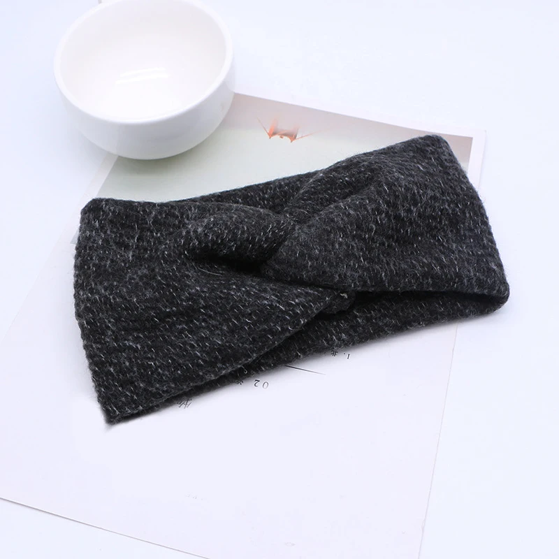 New Women Headband for Autumn Winter Crochet Cross Wool Knitted Hair Band Headbands Vintage Turban Hair Accessories Head Wrap 
New Women Headband for Autumn Winter Crochet Cross Wool Knitted Hair Band Headbands Vintage Turban Hair Accessories Head Wrap