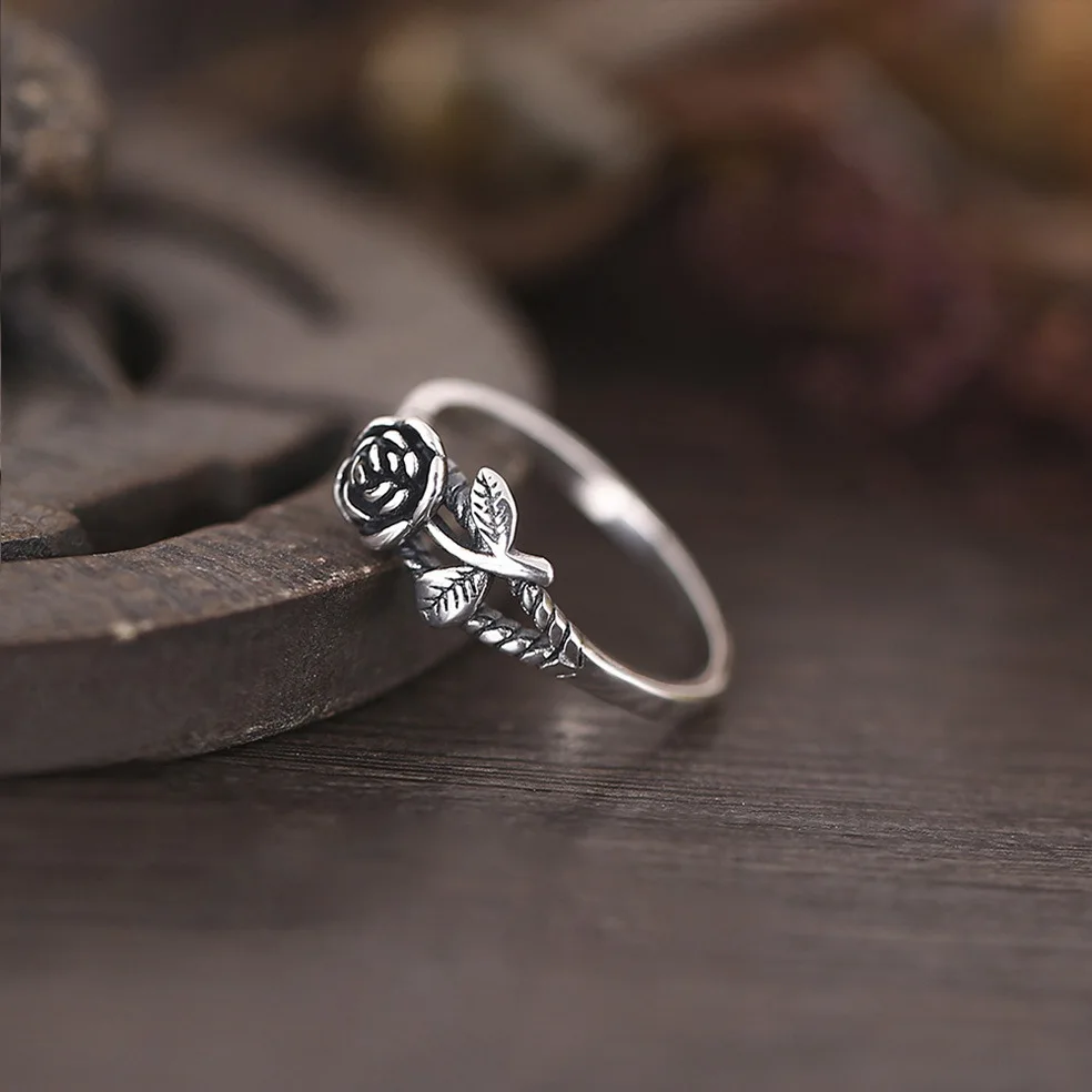 Exquisite Silver Color Retro Rose Ring Charm Women Opening Adjustable Ring Fashion Women Engagement Wedding Party Jewelry Gifts
Exquisite Silver Color Retro Rose Ring Charm Women Opening Adjustable Ring Fashion Women Engagement Wedding Party Jewelry Gifts