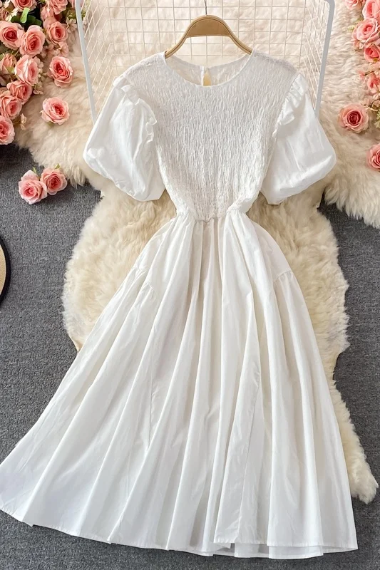 2021 summer new simple pure color temperament round neck waist show thin foreign style Ruffle Lantern Sleeve Dress
2021 summer new simple pure color temperament round neck waist show thin foreign style Ruffle Lantern Sleeve Dress