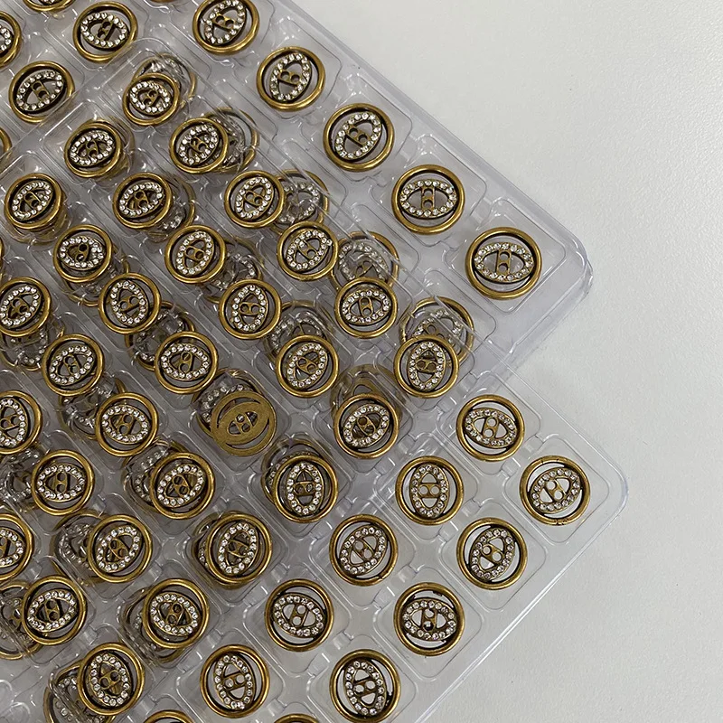 2-Holes Hollow Metal Buttons Rhinestone For Needlework Clothing Decorative Handicraft Diy Supply Apparel Sewing Button 10pcs
2-Holes Hollow Metal Buttons Rhinestone For Needlework Clothing Decorative Handicraft Diy Supply Apparel Sewing Button 10pcs
