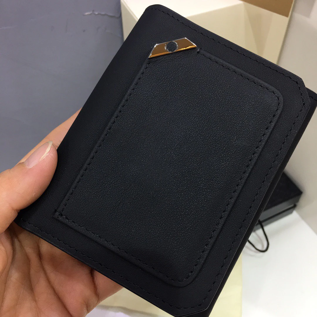 Деловой мужской кожаный бумажник, мужской бумажник, визитница, классический черный кожаный бумажник высокого качества
Деловой мужской кожаный бумажник, мужской бумажник, визитница, классический черный кожаный бумажник высокого качества