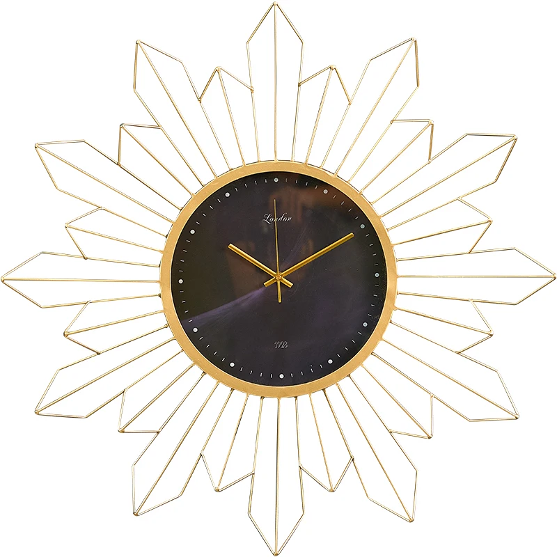 European Creative luxury wall clock gold Living Room Iron Art wall watch Simple Bedroom kitchen wandklok Wall Decoration XXL
European Creative luxury wall clock gold Living Room Iron Art wall watch Simple Bedroom kitchen wandklok Wall Decoration XXL