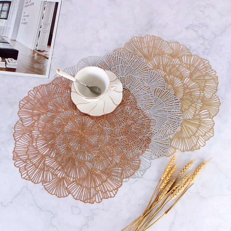 4/6pcs 2022 New PVC Hollow Hot Stamping Placemat Table Mats Tableware Pad Heat Insulation Non-slip Flower-shaped Christmas Decor
4/6pcs 2022 New PVC Hollow Hot Stamping Placemat Table Mats Tableware Pad Heat Insulation Non-slip Flower-shaped Christmas Decor
