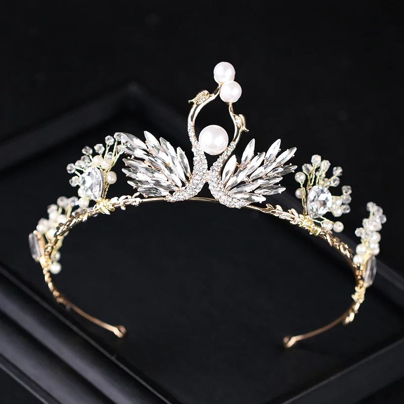 Bride Headdress Exquisite Rhinestone Jewelry Pearl Swan Princess Crown Birthday Crown Head Female Hair Crown Party Accessories
Bride Headdress Exquisite Rhinestone Jewelry Pearl Swan Princess Crown Birthday Crown Head Female Hair Crown Party Accessories