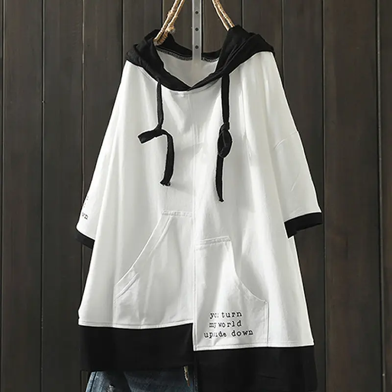 Summer loose size top retro hooded Pullover short sleeve irregular color matching short sleeve women's fashion
Summer loose size top retro hooded Pullover short sleeve irregular color matching short sleeve women's fashion