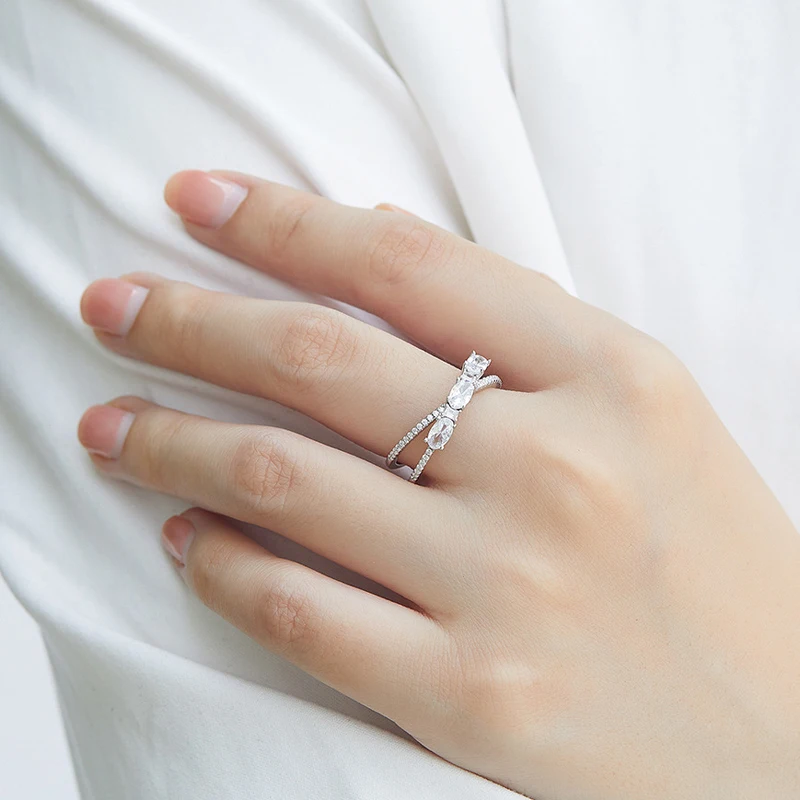 COSYA 100% 925 Sterling Silver Oval Zircon Cross Rotation Creative Fashion For Ladies Engagement Ring Fine Jewelry Birthday Gift 
COSYA 100% 925 Sterling Silver Oval Zircon Cross Rotation Creative Fashion For Ladies Engagement Ring Fine Jewelry Birthday Gift