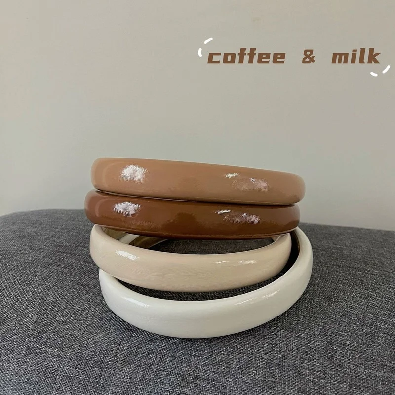 Ободок женский кожаный в стиле ретро, яркий обруч с высоким красным топом в виде черепа в Корейском стиле, аксессуар для волос на выход, лето
Ободок женский кожаный в стиле ретро, яркий обруч с высоким красным топом в виде черепа в Корейском стиле, аксессуар для волос на выход, лето