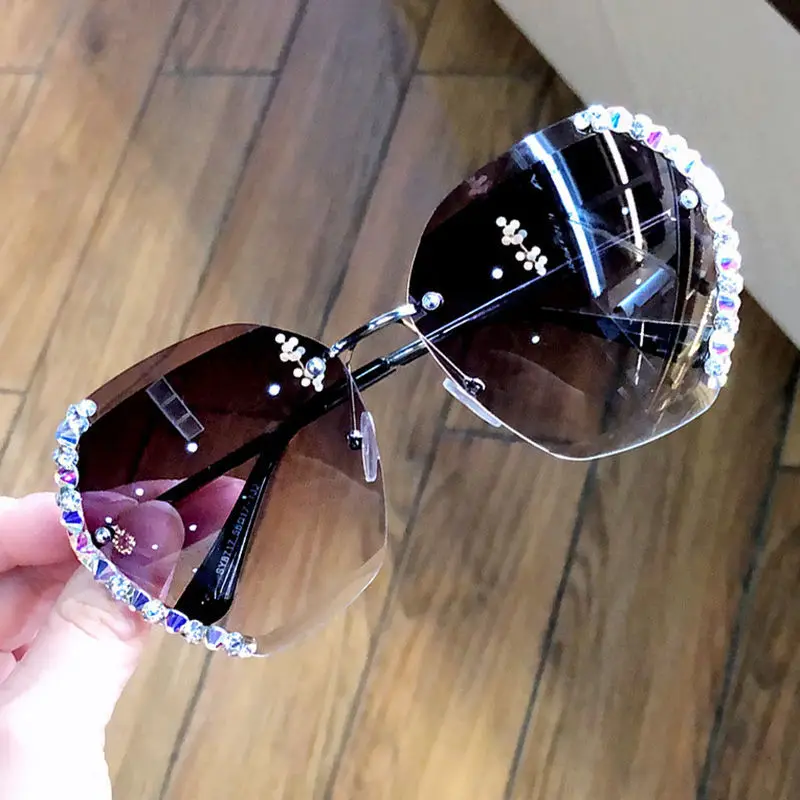 Outdoor New Diamond Inlaid Sunglasses Anti Ultraviolet Fashion Women's Glasses Cycling Fishing Travel Street Glasses
Outdoor New Diamond Inlaid Sunglasses Anti Ultraviolet Fashion Women's Glasses Cycling Fishing Travel Street Glasses