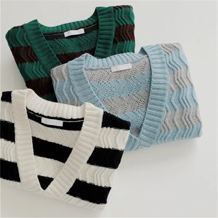 2021 New Spring Autumn Women Sweaters Sleeveless Vest Waistcoat England Style Knitting Oversize Striped Tops Z239 
2021 New Spring Autumn Women Sweaters Sleeveless Vest Waistcoat England Style Knitting Oversize Striped Tops Z239