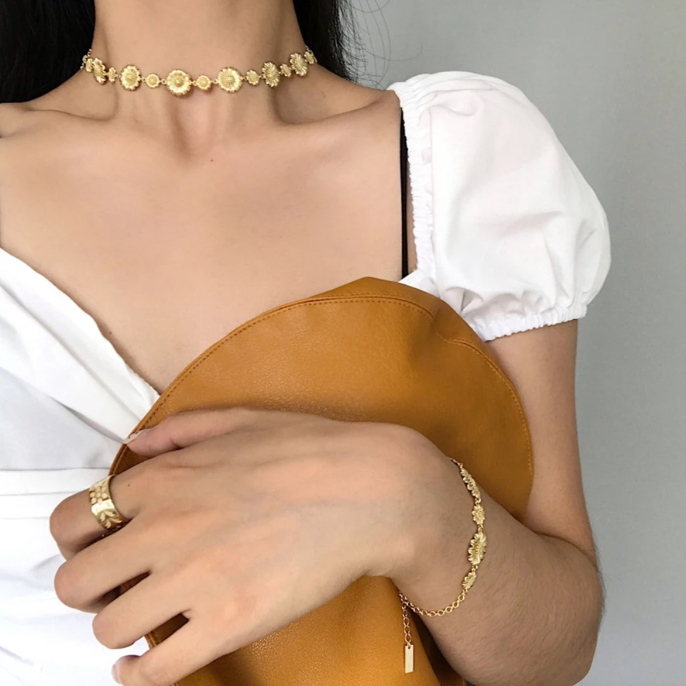 925 Sterling Solid Silver Daisy Flower Stackable Chain Choker Necklaces Floral Cluster Bib Collar Necklace for Women or Girls
925 Sterling Solid Silver Daisy Flower Stackable Chain Choker Necklaces Floral Cluster Bib Collar Necklace for Women or Girls