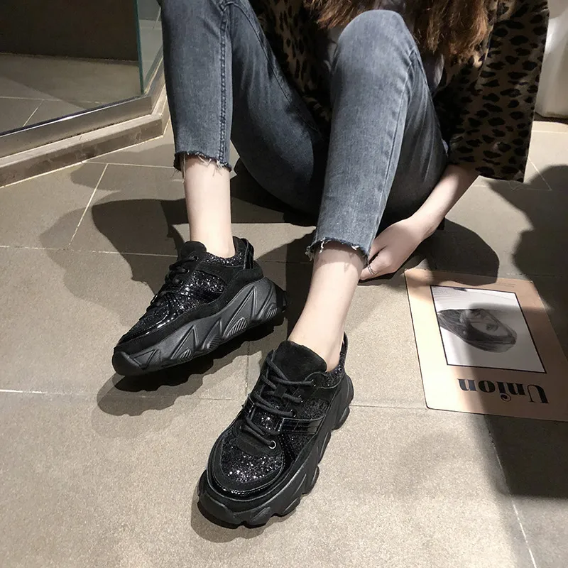 2021 Summer Ladies Sneakers Dad Shoes Black and White Sneakers Ladies Platform Shoes Fashion Sequins Glitter Breathable
2021 Summer Ladies Sneakers Dad Shoes Black and White Sneakers Ladies Platform Shoes Fashion Sequins Glitter Breathable