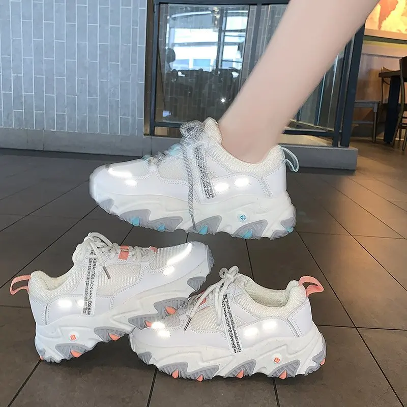 2021 New Women's Spring Platform Chunky Sneakers Luminous Sports Shoes Comfort Casual High Sneaker Women Vulcanize Sneakers
2021 New Women's Spring Platform Chunky Sneakers Luminous Sports Shoes Comfort Casual High Sneaker Women Vulcanize Sneakers
