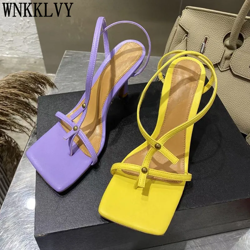 Runway Thin High Heels Split Toe Sandals Summer Sexy Party Dress Shoes Women Rivets Narrow Band Cross Strap Gladiator Sandalies
Runway Thin High Heels Split Toe Sandals Summer Sexy Party Dress Shoes Women Rivets Narrow Band Cross Strap Gladiator Sandalies