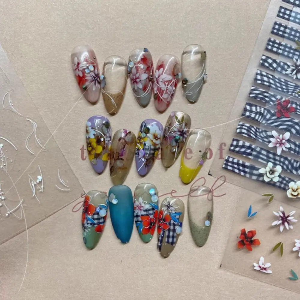 Black and White Plaid Nail Art Stickers Ultra-thin Colored Flowers Applique Japanese Style Golden Rose Nail Art Decoration
Black and White Plaid Nail Art Stickers Ultra-thin Colored Flowers Applique Japanese Style Golden Rose Nail Art Decoration