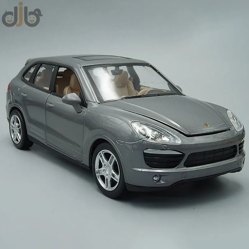 Литая под давлением модель автомобиля Cayenne S 1:24 со звуком светильник том для коллекции
Литая под давлением модель автомобиля Cayenne S 1:24 со звуком светильник том для коллекции