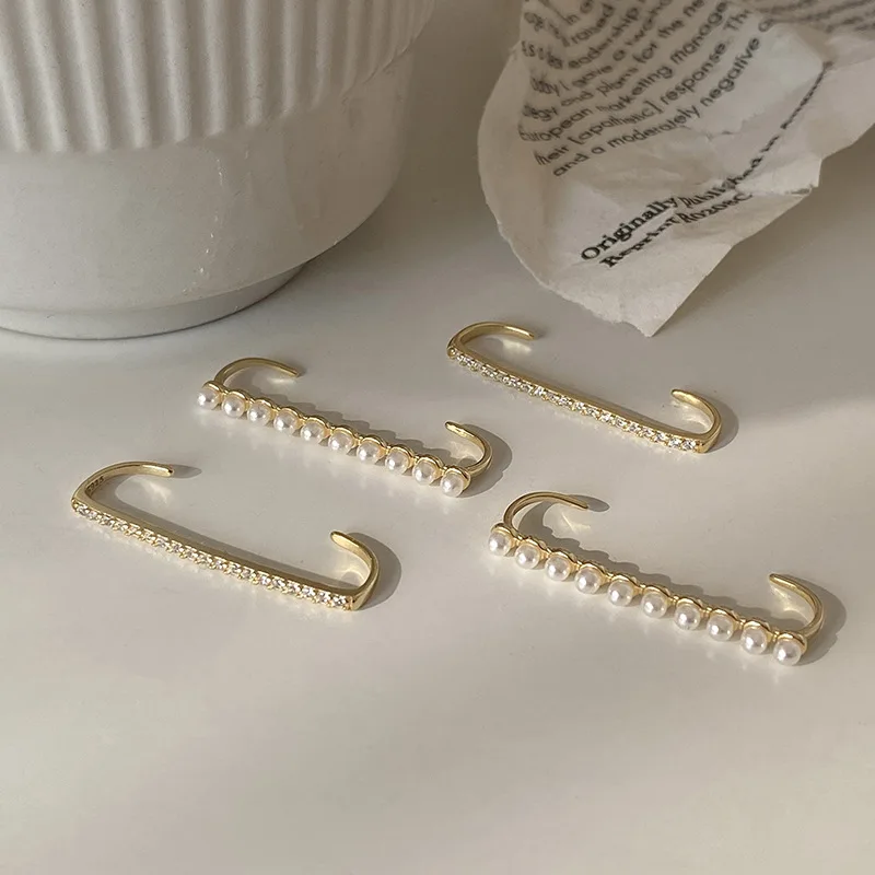 Silvology 925 Sterling Silver Pearl Zircon Strip Clip Earrings No Pierced Ears Light Luxury Earrings for Women Office Jewelry
Silvology 925 Sterling Silver Pearl Zircon Strip Clip Earrings No Pierced Ears Light Luxury Earrings for Women Office Jewelry