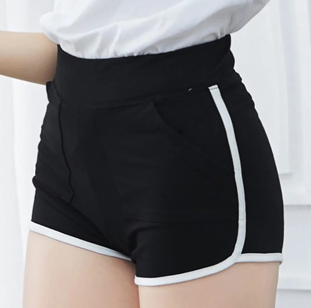 Women Summer Casual Sports Shorts Yoga Running Gym Jogging High Waist Hot Pants Loose Sport Shorts Breathable Yoga Shorts 2021
Women Summer Casual Sports Shorts Yoga Running Gym Jogging High Waist Hot Pants Loose Sport Shorts Breathable Yoga Shorts 2021