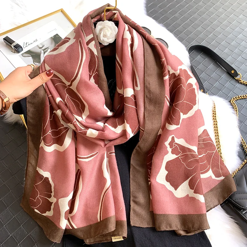 

2021 New Design Brand Spring Women Scarf Fashion Plaid Print Cotton Hijabs Scarves For Ladies Shawls And Wraps Pashmina Stoles