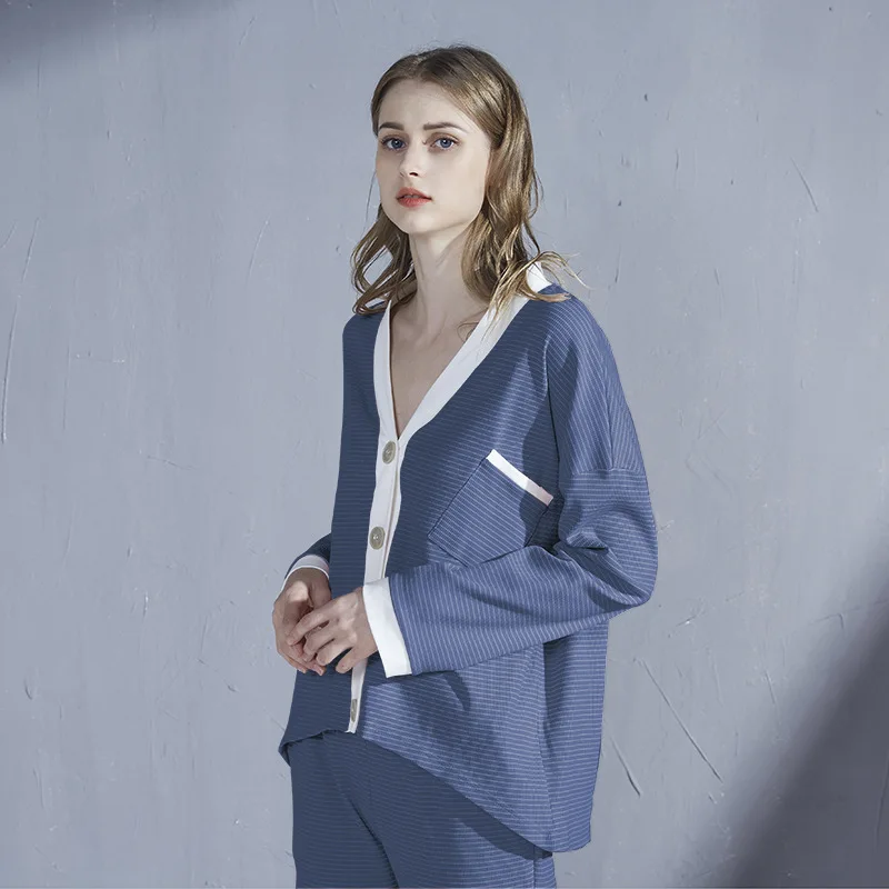 Pajamas Women Spring Autumn New V-neck Knitted Cotton Casual Cardigan Stripe Simple Long Sleeve Two Piece Suit Kawaii Pajama
Pajamas Women Spring Autumn New V-neck Knitted Cotton Casual Cardigan Stripe Simple Long Sleeve Two Piece Suit Kawaii Pajama
